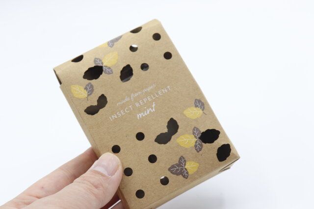 組み立てたダイソーのバルくん ハッカの虫こないでシート 掛け置きタイプ