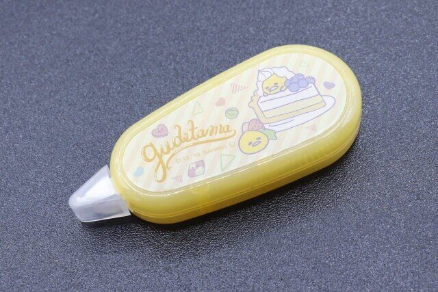 ダイソーのスイーツデザインのマスコットボールペン（ぐでたま）、修正テープ G／U