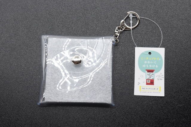 キャンドゥのPVCクリアのミニポーチスクエアのパッケージ