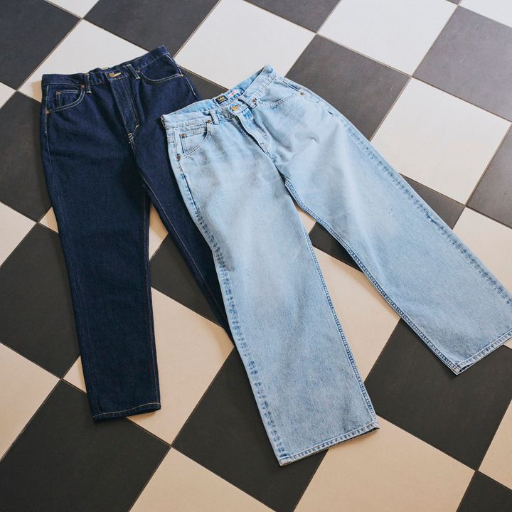 インディゴスリムはちょってレディに、ブルーストレートはトラッドに。《リー》の異なる2本があれば、着こなしの幅が広がる。【マイスタンダードブック】