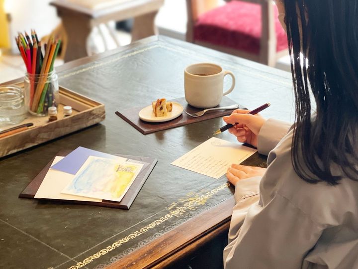 手紙を書いているときは、普段自分に手紙を書く機会がない分、どこかくすぐったいような感覚に。