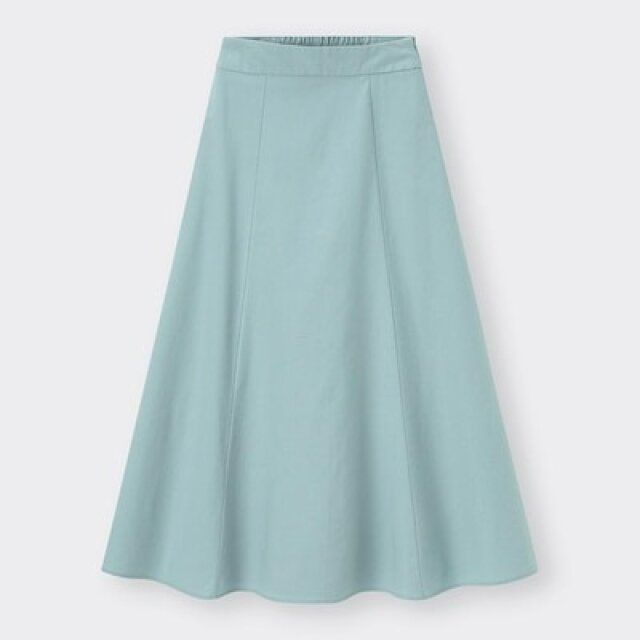 春におすすめのGUのキレイ色スカート
