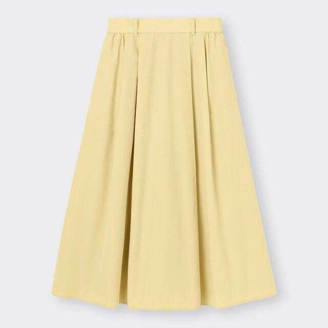 春におすすめのGUのキレイ色スカート