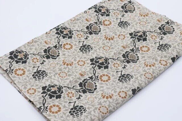 セリアのウィリアム・モリスコラボの手ぬぐい風タオル フローラルWM柄