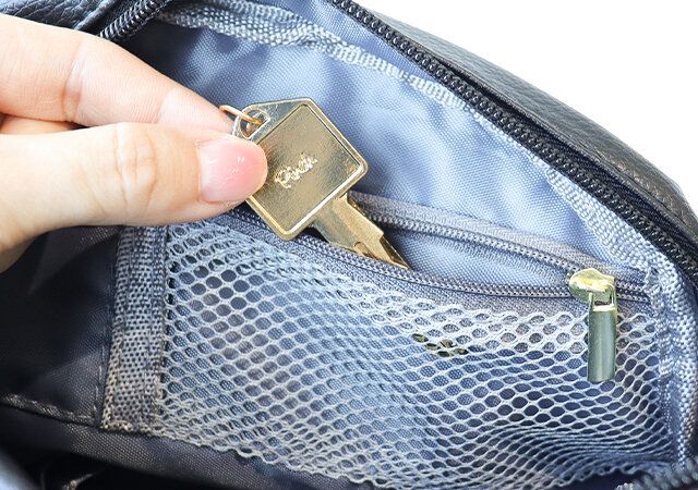 メッシュポケット