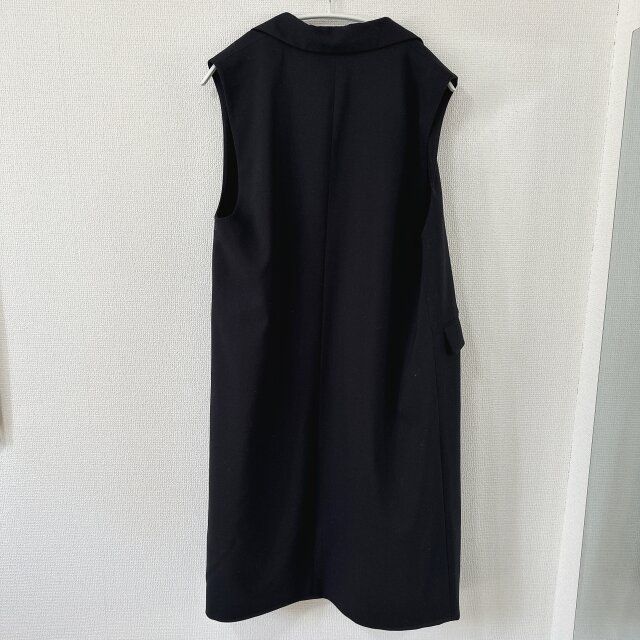 GUロングジレのブラックの背面