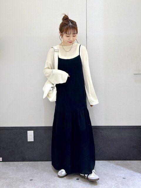 春のシアートップスコーデ