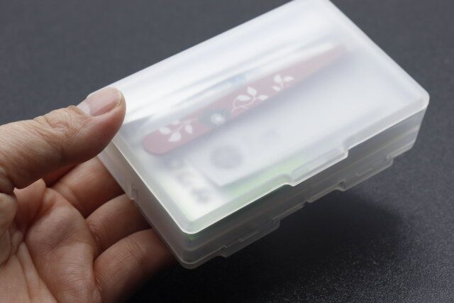 セリアの両面収納 小物ケースのフタを閉めた状態