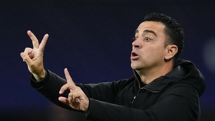 チャビ監督、バルセロナ退任宣言を撤回したワケを説明「絶対的な信頼を感じた」…まずはトレーナーを補強へ