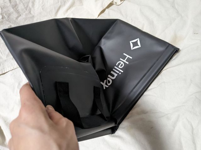 コンテナを折りたたむ