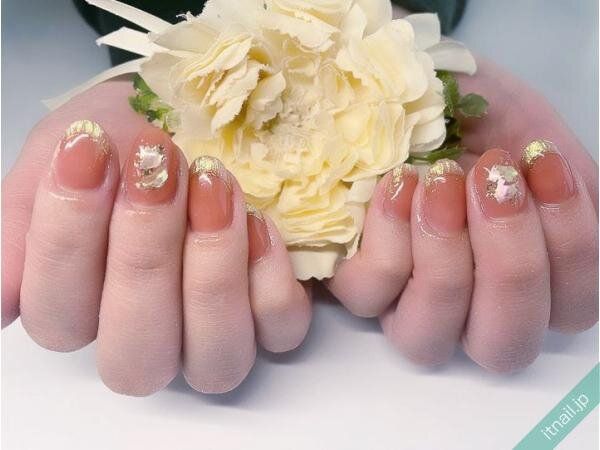 ネイルサロンメィプルが投稿したネイルデザイン [photoid:I0127144] via Itnail Design (730858)