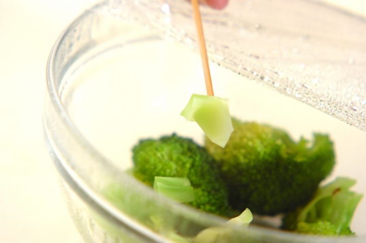ブロッコリーの卵ソースの作り方1