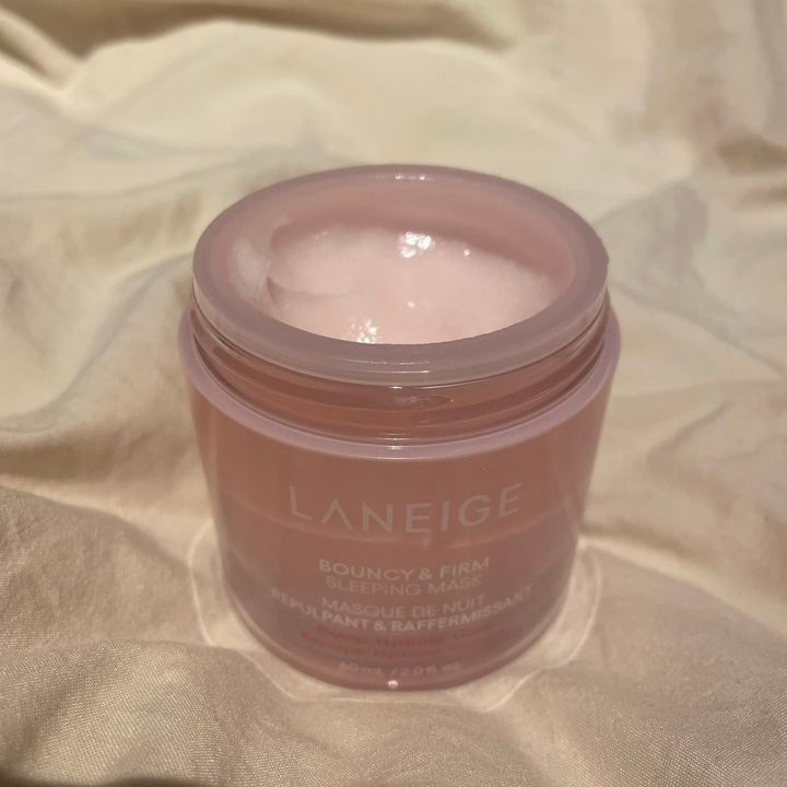 ラネージュのバウンシースリーピングマスク