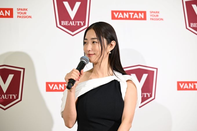 MEGUMIさんが名誉学院長に就任