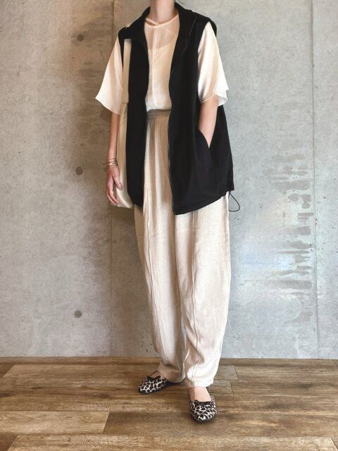 春のキレイめモノトーンコーデ