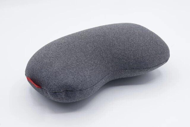 セリアのトラベルミニネックピロー