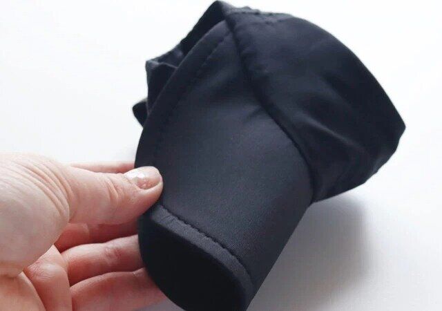 ダイソーのアウトドアキャップはコンパクトに折り畳める