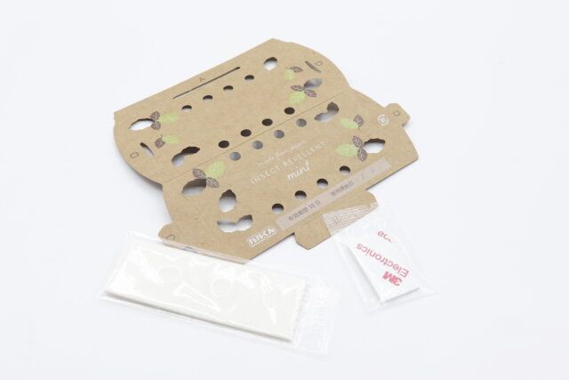 100均ダイソーの虫対策グッズ虫よけシート貼るタイプ