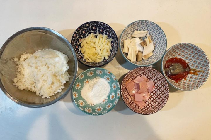 固めて簡単“ごはんピザ”材料