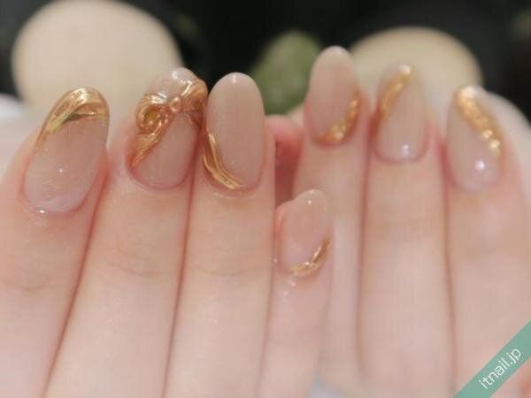 gloss nailが投稿したネイルデザイン [photoid:I0120427] via Itnail Design (732043)