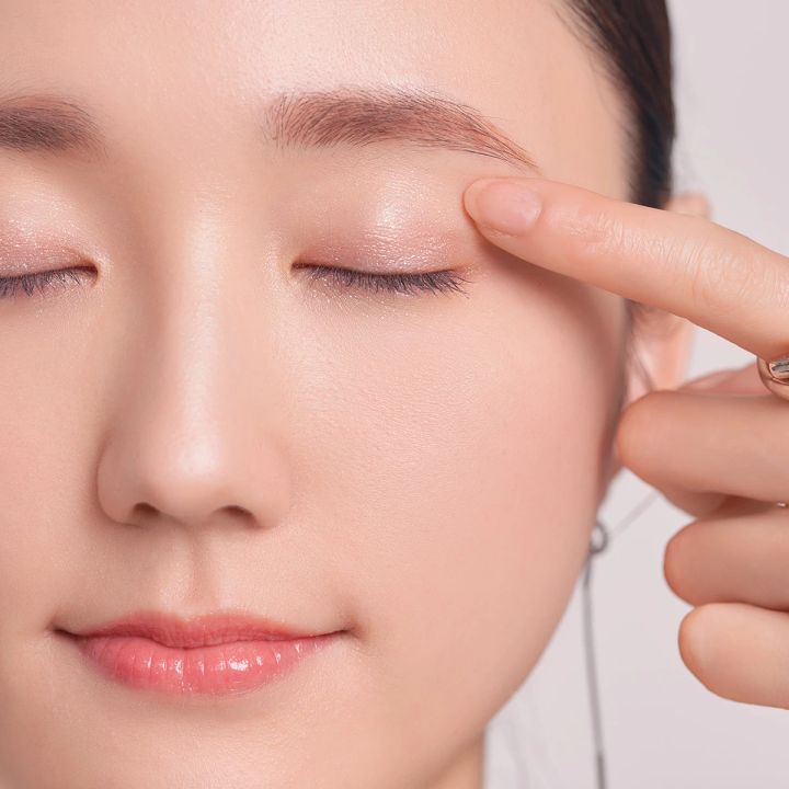 ジルスチュアート エターナル アイビジュー 人気色 おすすめ 使い方