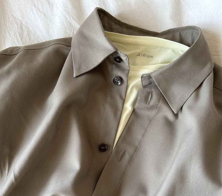 画像: 【ユニクロ】エアリズムシルクブレンドUVカットクルーネックT¥1,500 www.uniqlo.com