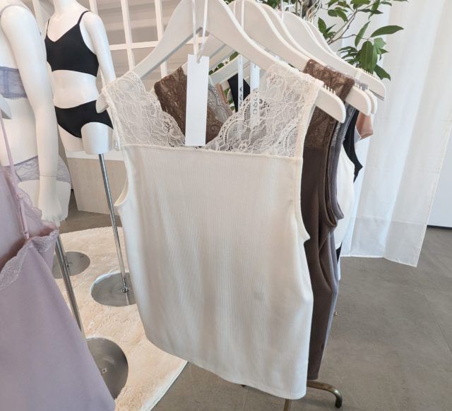 GU「スタイルリブレース」