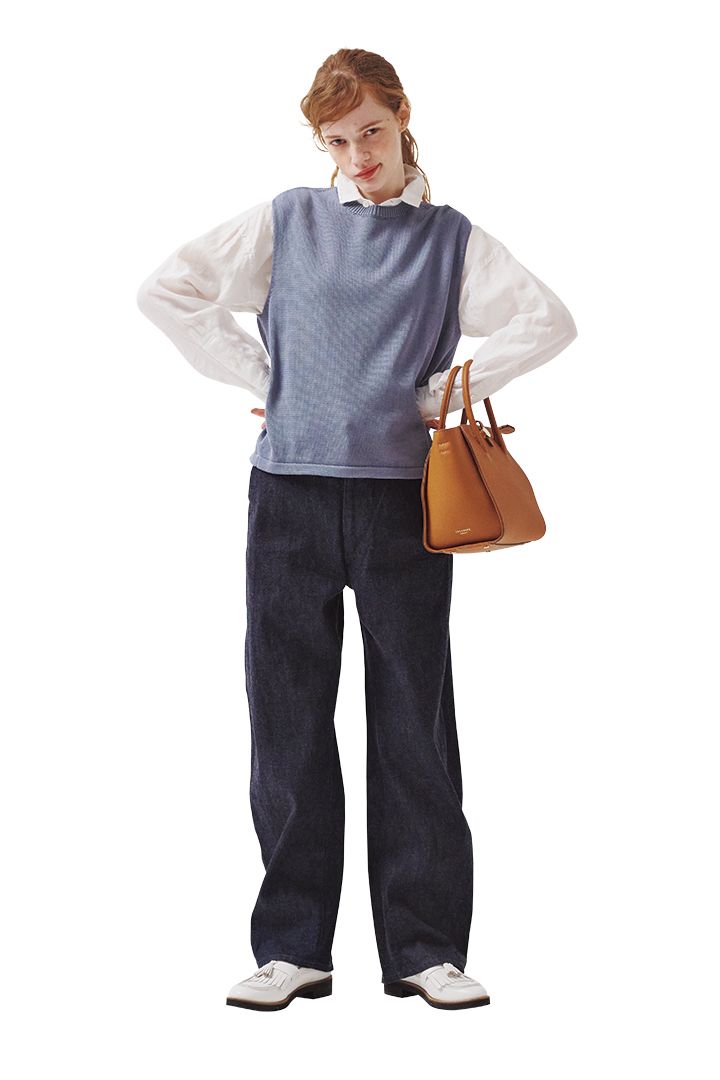 《オーシバル》の「立体裁断デニムパンツ」をお仕事デニムにしたコーデ【本日のFUDGE GIRL-4月28日】