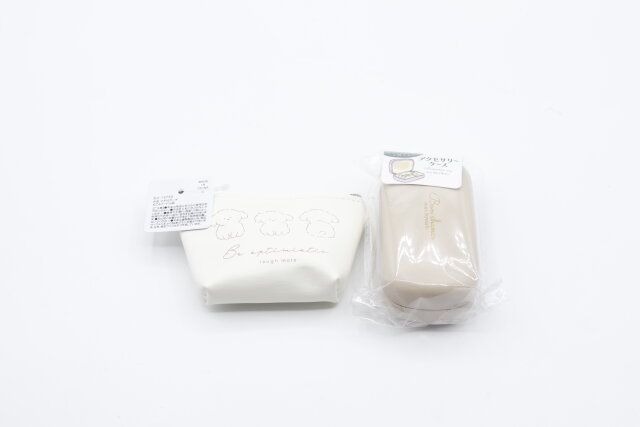 セリアの合皮 マチ付ポーチ ねこ＆プードル柄とアクセサリーケース シングルのパッケージ