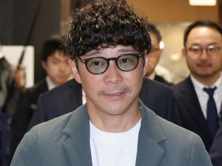 自民党の消費者問題調査会などの合同勉強会に出席する実業家の前澤友作さん（4月10日、時事通信フォト）