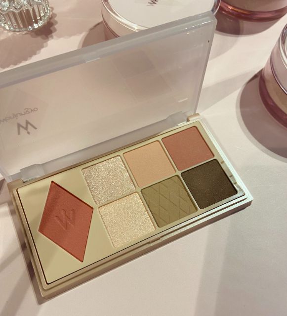 Wデイリームードアップパレットの04クライローズ