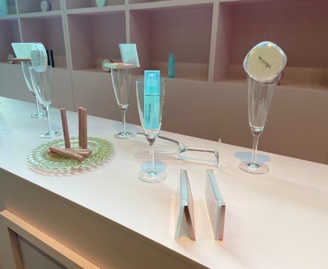 ウォンジョンヨのコスメのディスプレイ