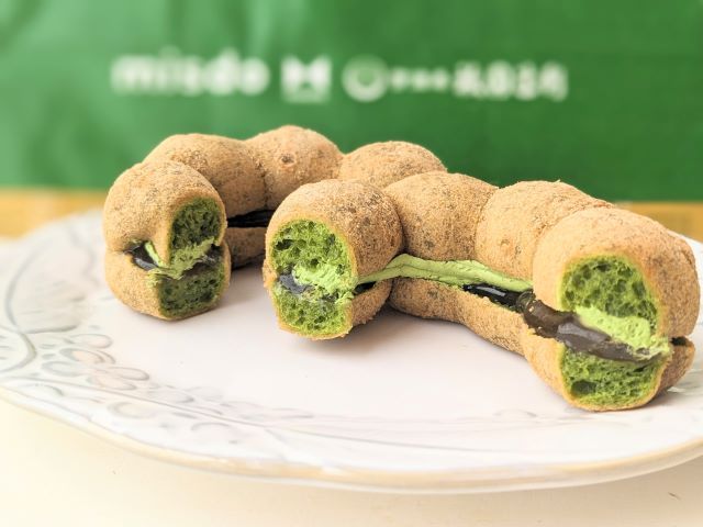 ポン・デ・宇治抹茶 和三盆わらびもち断面