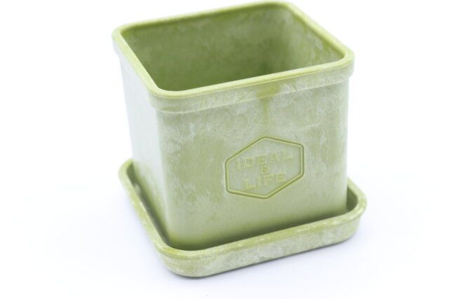 100均セリアのストーン風プランター