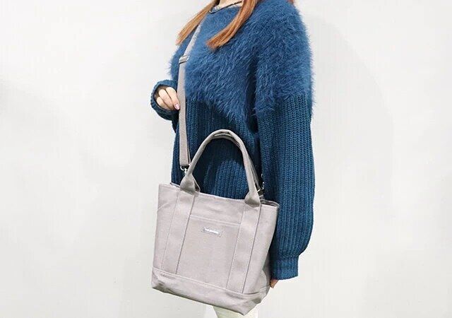 THE EDITORS 気がきく仕切りのトートバッグBOOK GRAY 斜め掛け