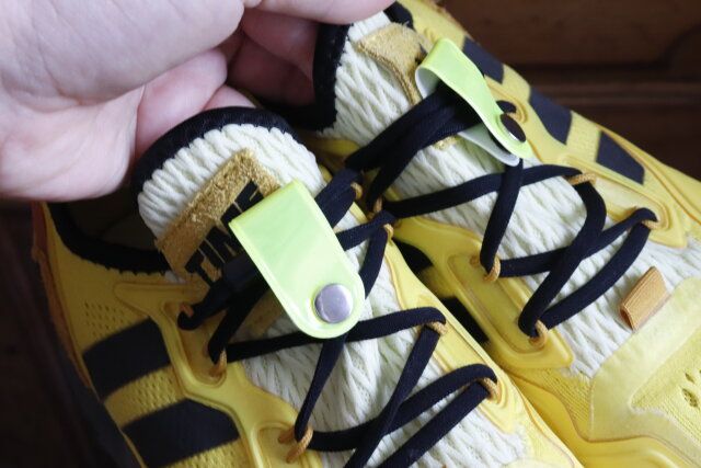 100均セリアの夜間用反射グッズ