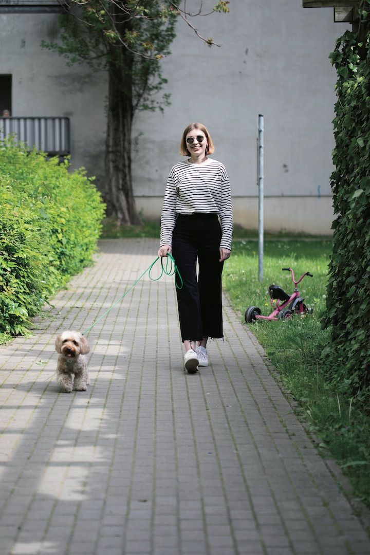 カジュアルなボーダーTシャツを上品に着こなす！ポイントはピッチの幅