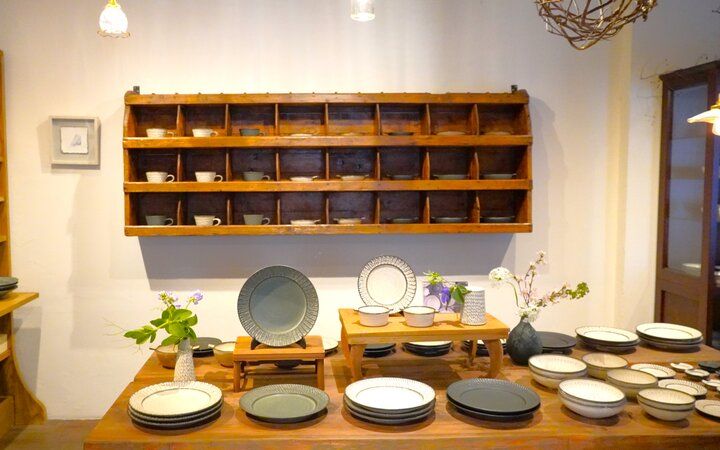 横浜山手のお散歩で立ちよりたい♪素敵なうつわが並ぶ気になるお店「altoyo」