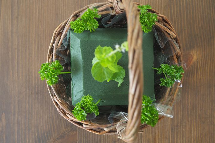 はじめに７本、挿して形を作ります