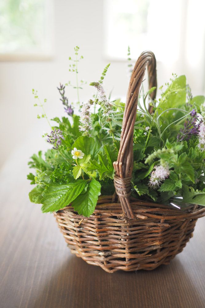 最後にお花を挿していきます