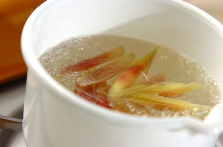 キュウリとミョウガの甘酢漬けの下準備2