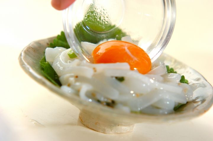 イカの塩麹ユッケの作り方2