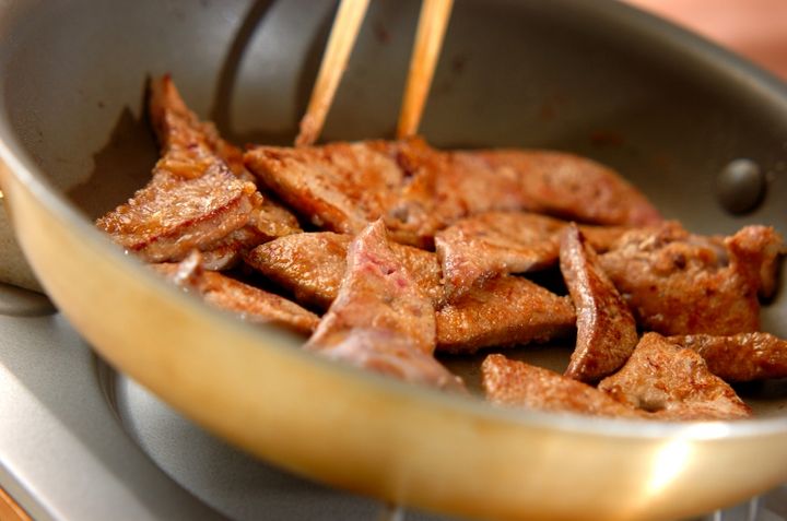 下処理しっかりで美味しく！レバニラ炒め 定番人気 by近藤 瞳さんの作り方1