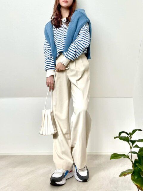 春の白パンツコーデ