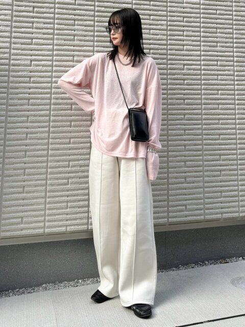 春の白パンツコーデ