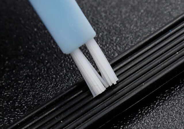 100均ダイソーの便利な掃除ブラシ