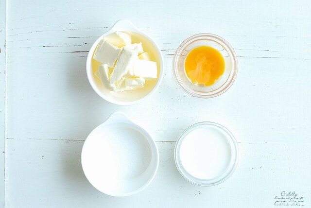 あんバターロールケーキ レシピ バタークリームの材料