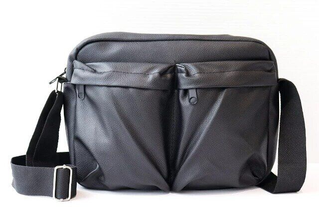 THE SMART SHOULDER BAG BOOK