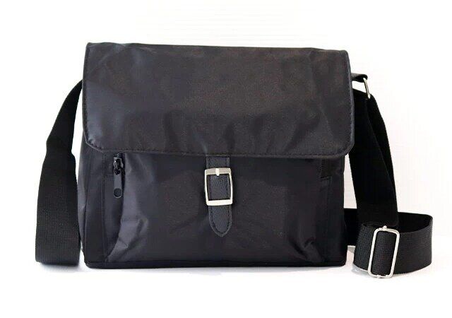 THE GOOD SHOULDER BAG BOOK