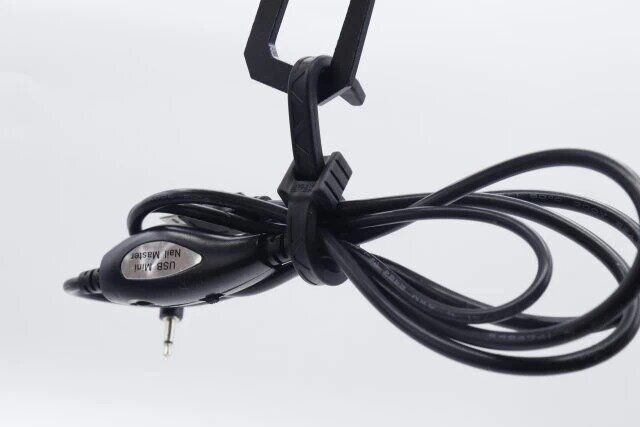 ダイソーのツールバンド（AGAX、14cm、2本）は吊り下げフックとして使える